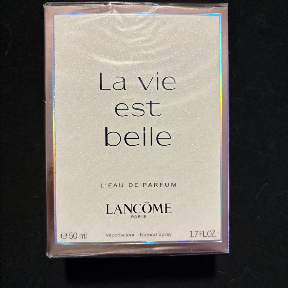 Lancome La Vie Est Belle Eau de Parfum - White and Black